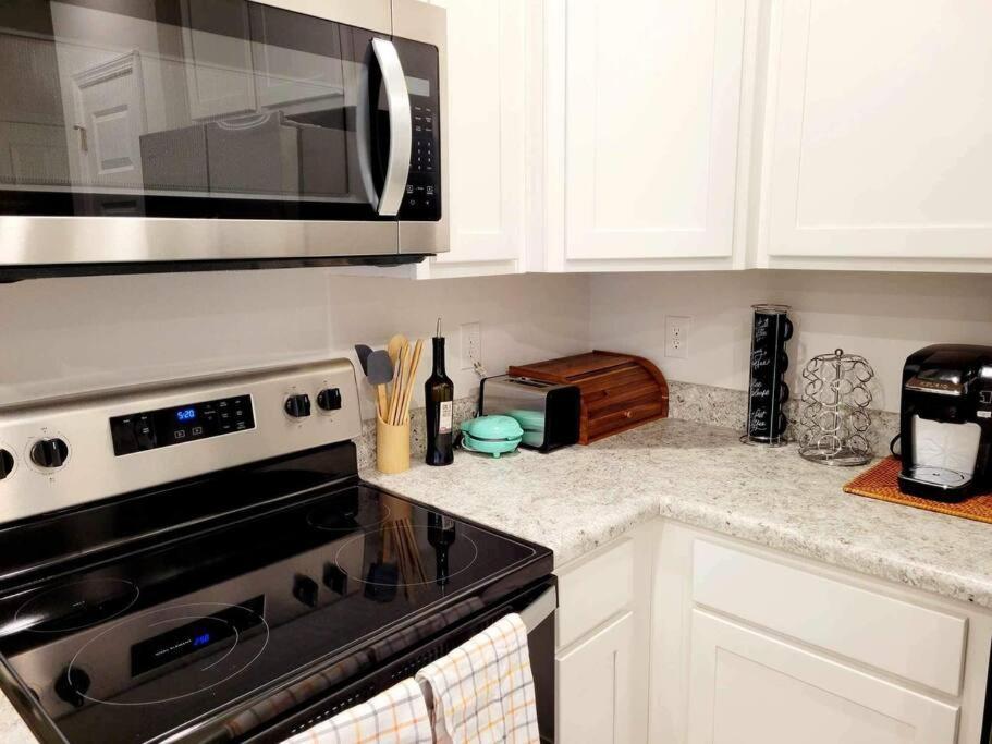 Апартаменты Brand New House In Pensacola,Ev Connector Available Экстерьер фото